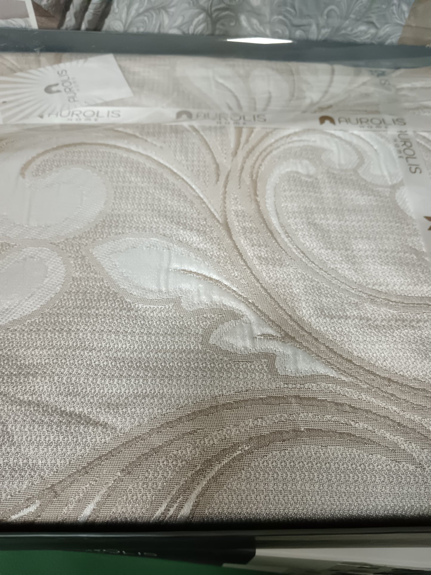 Francuski prekrivač AUROLIS HOME 240x260 cm sa 2 jastučnice