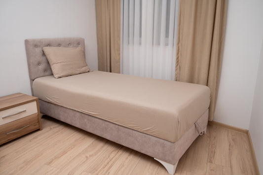 Čaršaf s lastišem + GRATIS  jastučnica - single